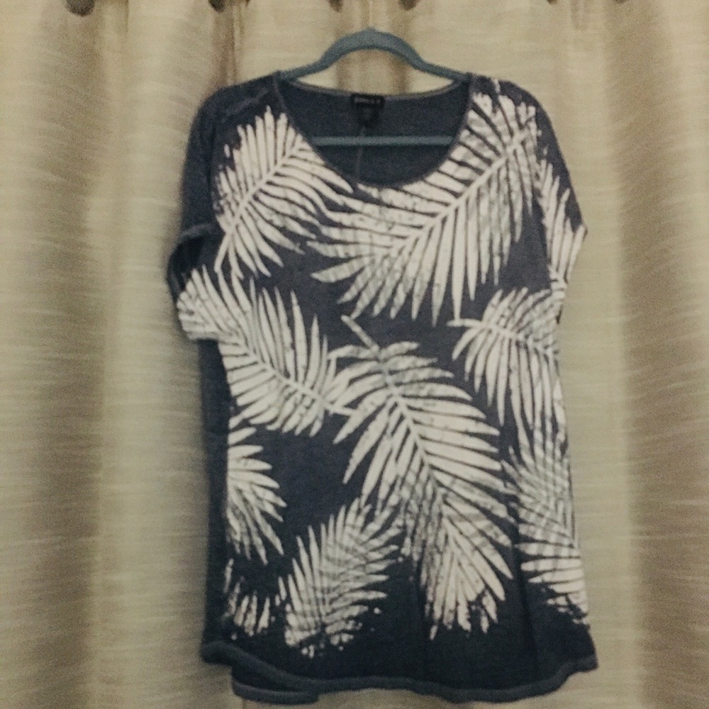 Joei and I  New condition 1x T-shirt type blouse.  casual
